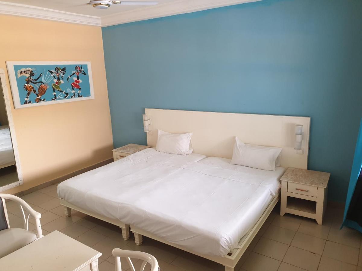 Djembe Beach Resort Kololi Kültér fotó