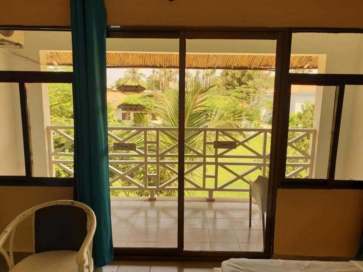 Djembe Beach Resort Kololi Kültér fotó