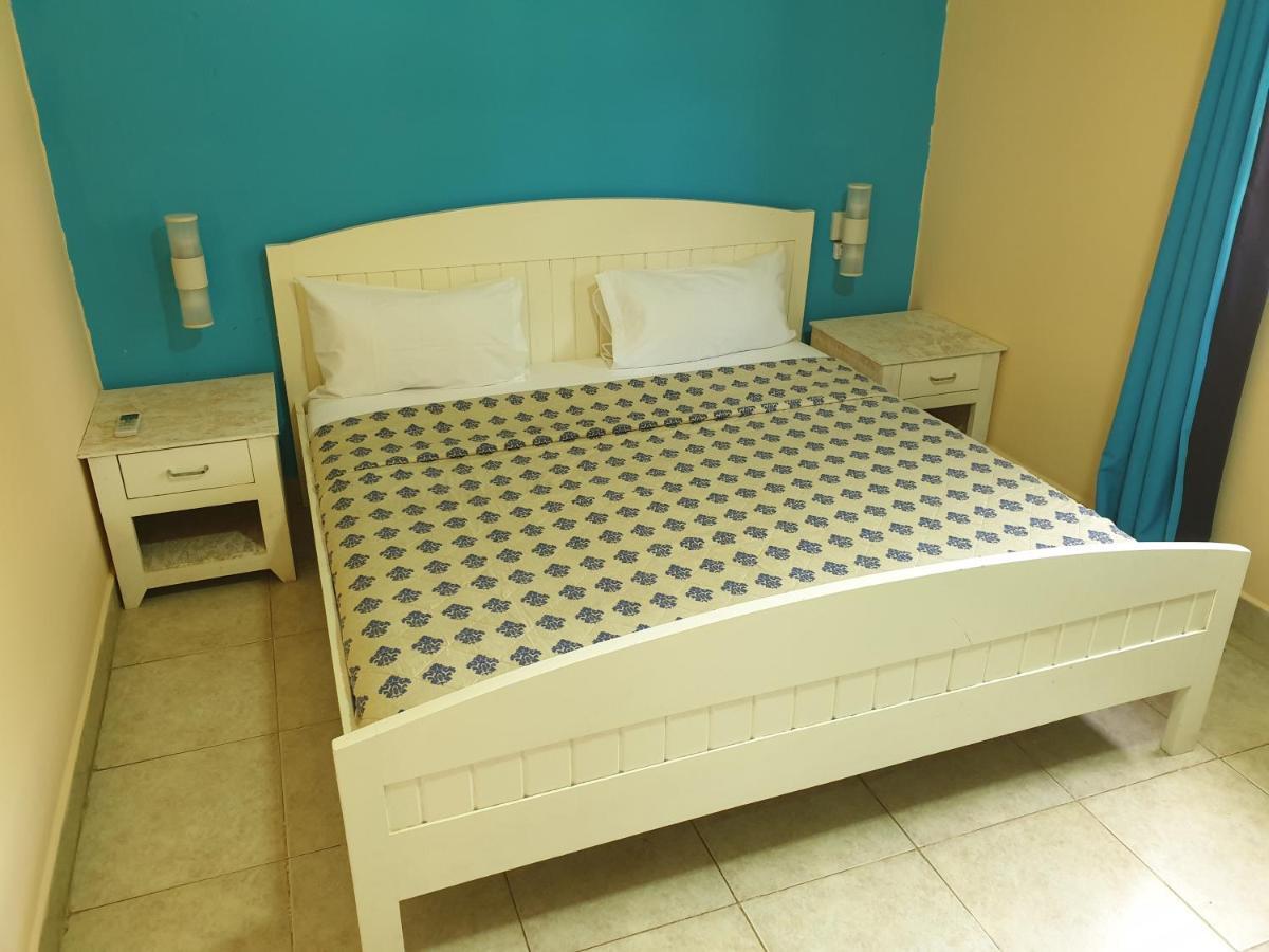Djembe Beach Resort Kololi Kültér fotó